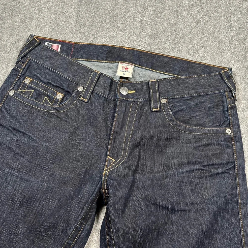 VTG True Religion Bobby Mens Dark Wash Straight Leg Jeans Men 38x28 USA Indigo
